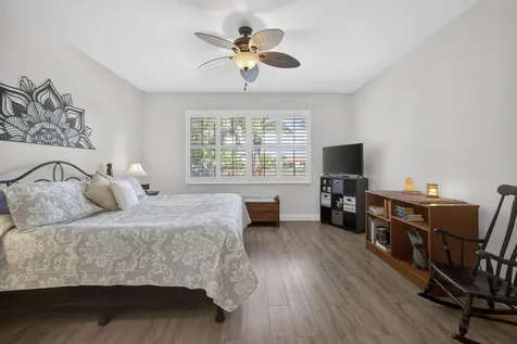 109 Isola Circle Royal Palm Beach FL 33411