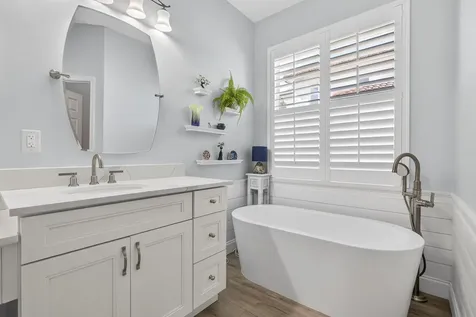 109 Isola Circle Royal Palm Beach FL 33411