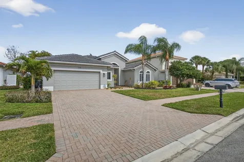 109 Isola Circle Royal Palm Beach FL 33411