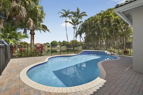 109 Isola Circle Royal Palm Beach FL 33411