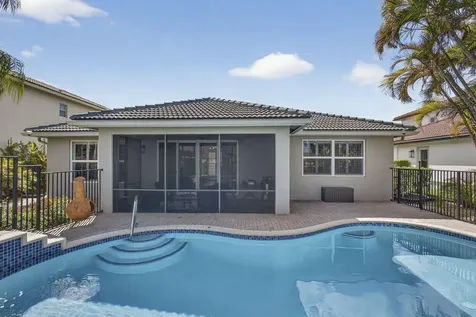 109 Isola Circle Royal Palm Beach FL 33411