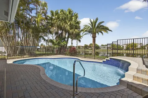 109 Isola Circle Royal Palm Beach FL 33411