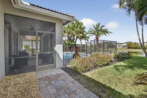 109 Isola Circle Royal Palm Beach FL 33411
