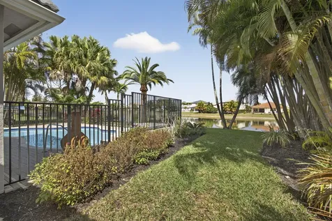 109 Isola Circle Royal Palm Beach FL 33411