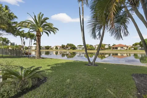 109 Isola Circle Royal Palm Beach FL 33411