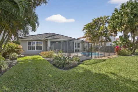 109 Isola Circle Royal Palm Beach FL 33411