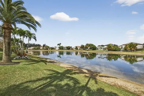 109 Isola Circle Royal Palm Beach FL 33411