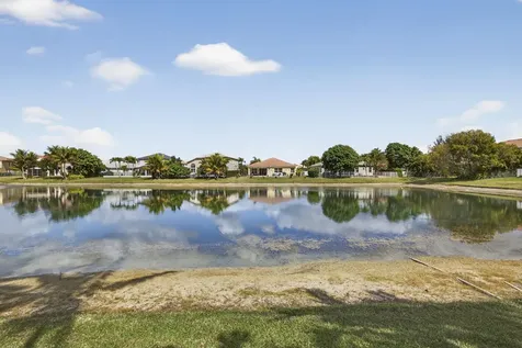 109 Isola Circle Royal Palm Beach FL 33411
