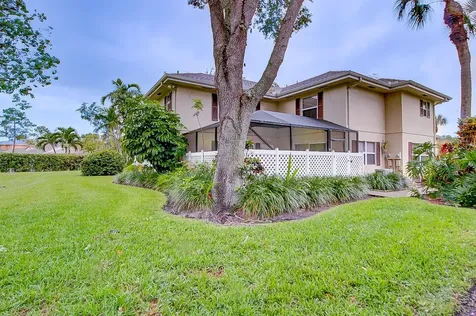 44 Essex Court Royal Palm Beach FL 33411