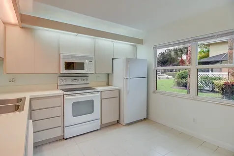 44 Essex Court Royal Palm Beach FL 33411