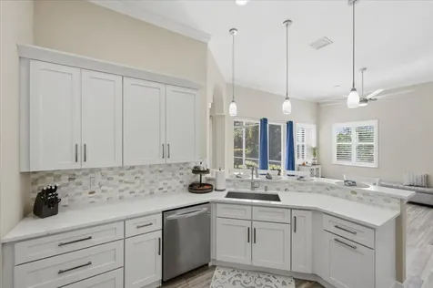 499 Nw Blue Lake Drive Port Saint Lucie FL 34986