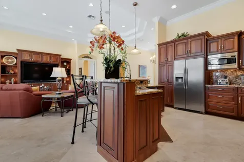 371 Se 15 Avenue Pompano Beach FL 33060