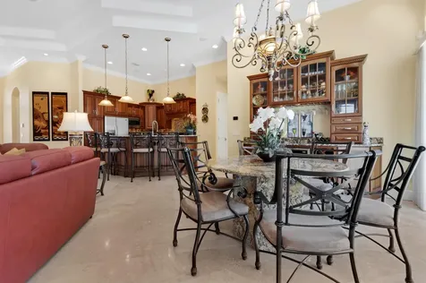371 Se 15 Avenue Pompano Beach FL 33060