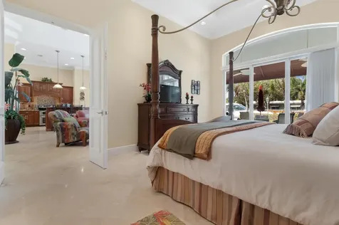 371 Se 15 Avenue Pompano Beach FL 33060