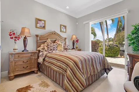 371 Se 15 Avenue Pompano Beach FL 33060