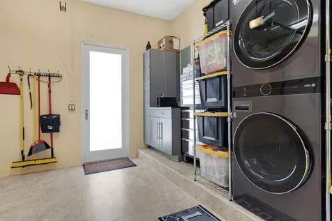 371 Se 15 Avenue Pompano Beach FL 33060