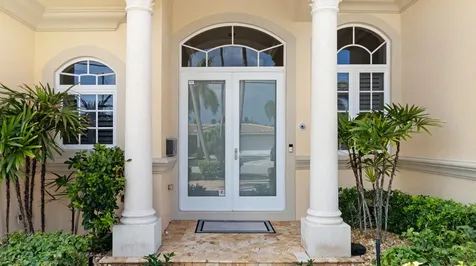 371 Se 15 Avenue Pompano Beach FL 33060