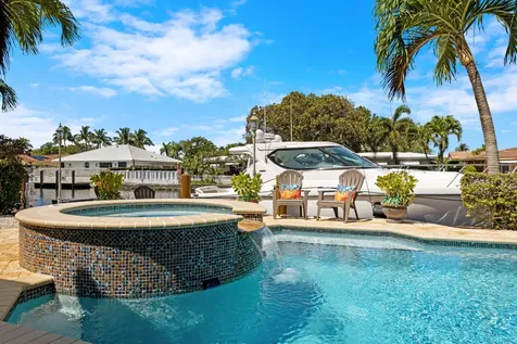 371 Se 15 Avenue Pompano Beach FL 33060