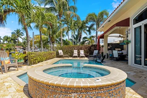 371 Se 15 Avenue Pompano Beach FL 33060