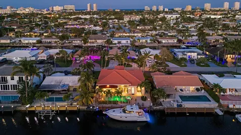 371 Se 15 Avenue Pompano Beach FL 33060