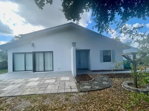 51 Baytree Circle Boynton Beach FL 33436