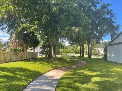 51 Baytree Circle Boynton Beach FL 33436