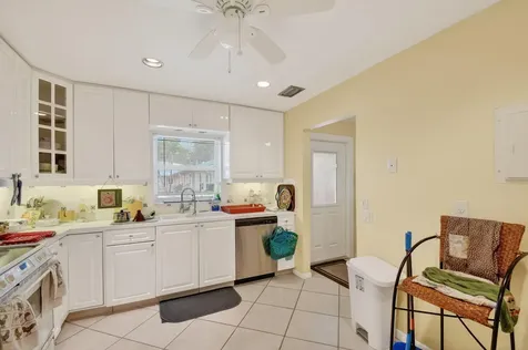 782 Nantucket Circle Lake Worth FL 33467
