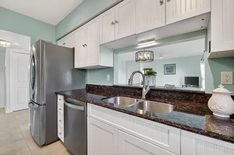 3210 S Lakeview Circle Hutchinson Island FL 34949