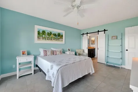 3210 S Lakeview Circle Hutchinson Island FL 34949