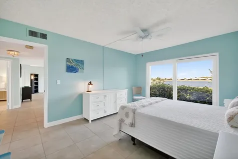 3210 S Lakeview Circle Hutchinson Island FL 34949