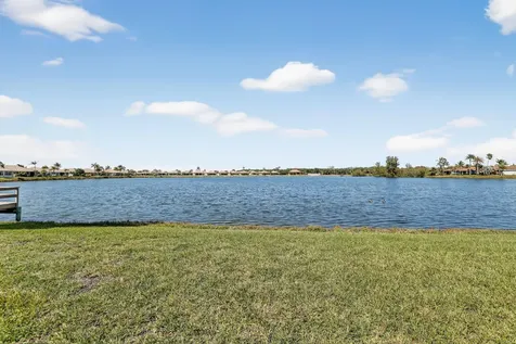 3210 S Lakeview Circle Hutchinson Island FL 34949