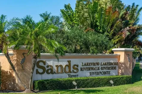 3210 S Lakeview Circle Hutchinson Island FL 34949