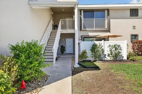3210 S Lakeview Circle Hutchinson Island FL 34949