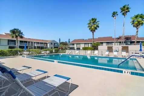 3210 S Lakeview Circle Hutchinson Island FL 34949