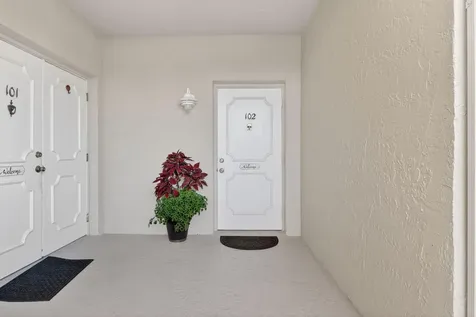 3210 S Lakeview Circle Hutchinson Island FL 34949