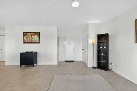 3210 S Lakeview Circle Hutchinson Island FL 34949