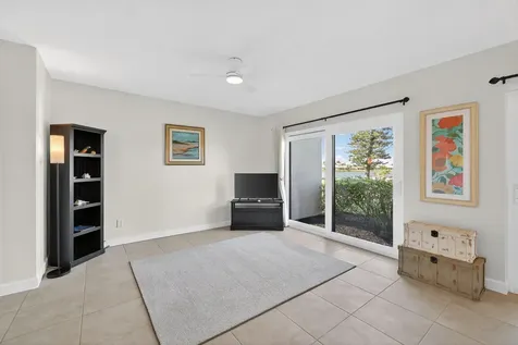 3210 S Lakeview Circle Hutchinson Island FL 34949