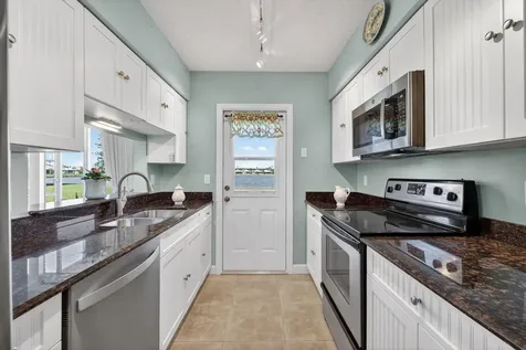 3210 S Lakeview Circle Hutchinson Island FL 34949
