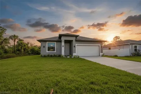9006 S Castle Circle LaBelle FL 33935