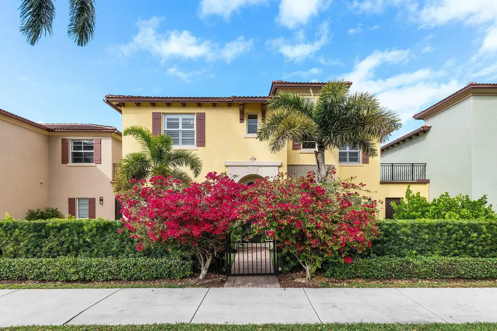 100 Via Floresta Drive Boca Raton FL 33487