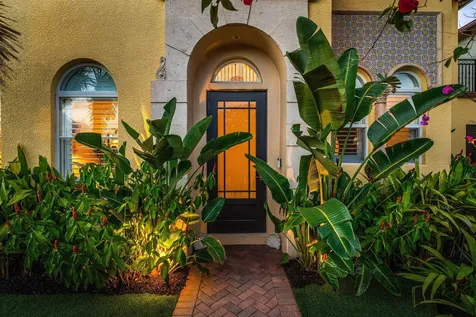 100 Via Floresta Drive Boca Raton FL 33487