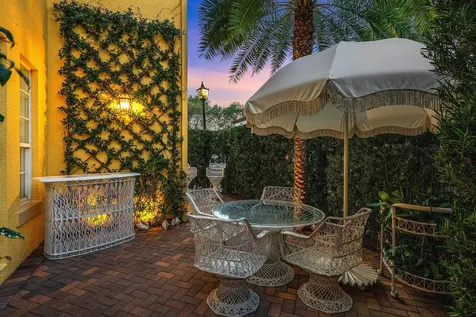 100 Via Floresta Drive Boca Raton FL 33487