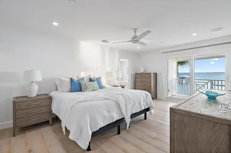 4230 Ne Joes Point Road Stuart FL 34996