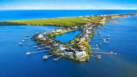 4230 Ne Joes Point Road Stuart FL 34996