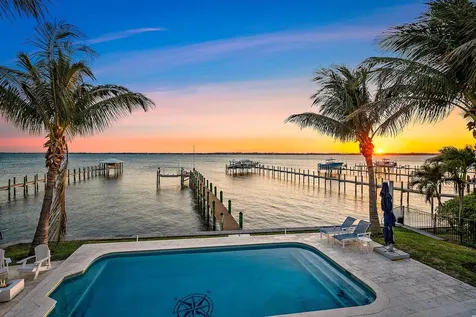 4230 Ne Joes Point Road Stuart FL 34996