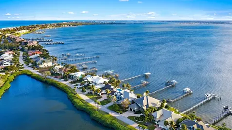 4230 Ne Joes Point Road Stuart FL 34996