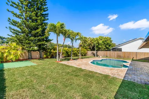 19873 Court Of The Myrtles Boca Raton FL 33434