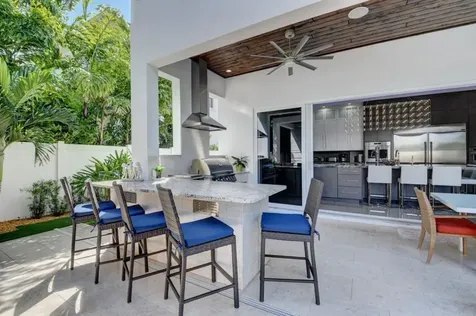 255 Ne 3rd Court Boca Raton FL 33432