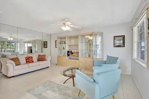162 Sheffield G West Palm Beach FL 33417