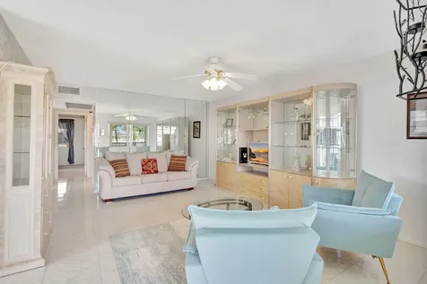 162 Sheffield G West Palm Beach FL 33417